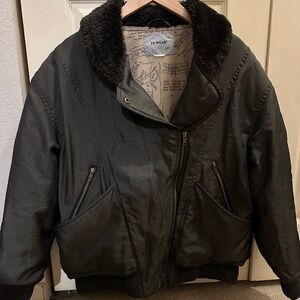 Vintage 80s In Wear bomber jacket! Size M